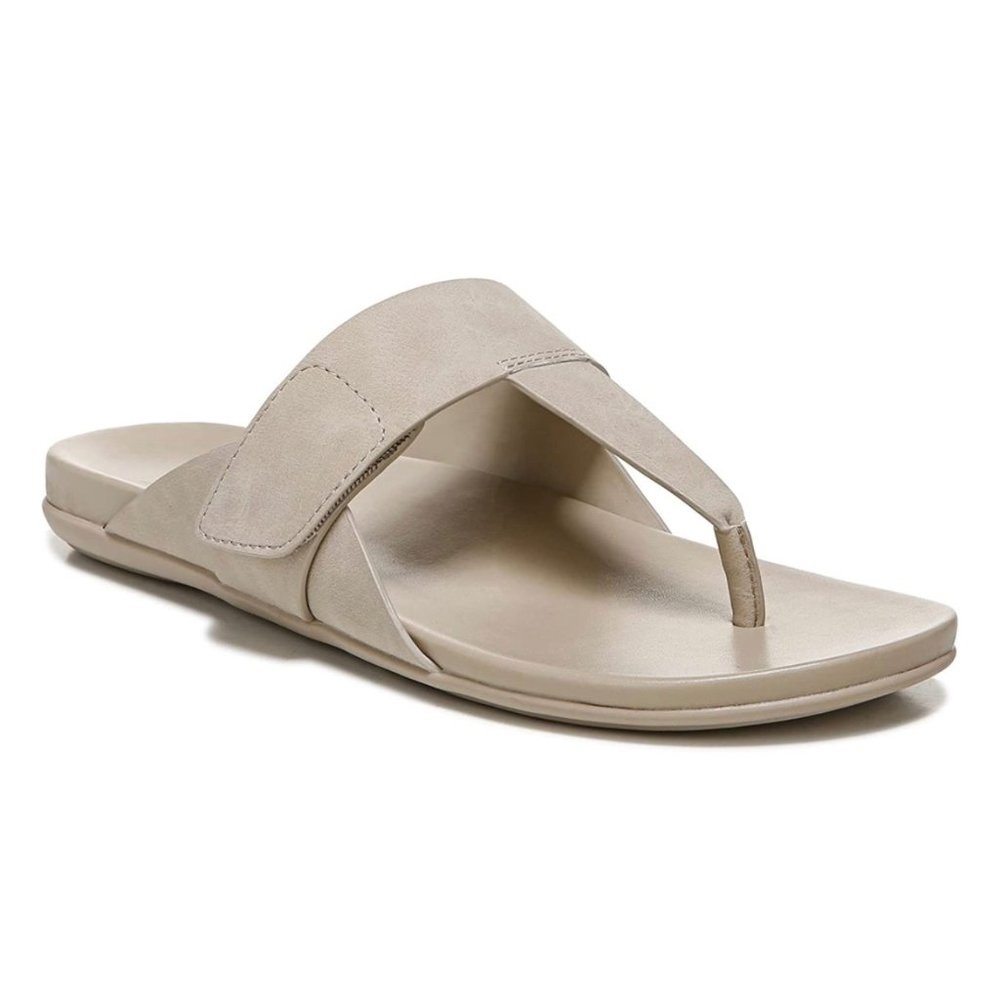 Naturalizer Women’s Genn-Twirl Thong Sandals Porcelain Grey 6m